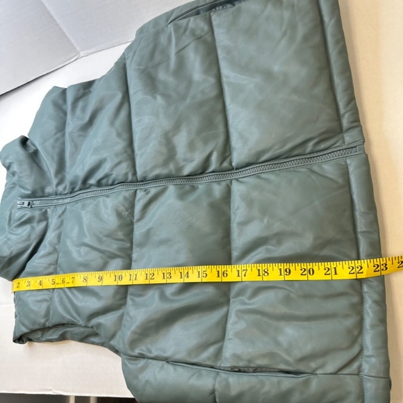 Bagatelle Collection Teal/Green Puffer Vest size Large - Picture 10 of 11